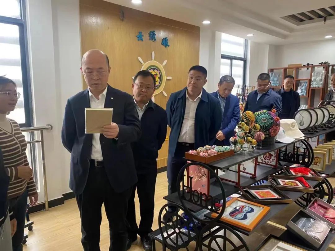 		常张利赴云南省绥江县调研定点帮扶事情_企业公民_尊龙凯时集团有限公司	