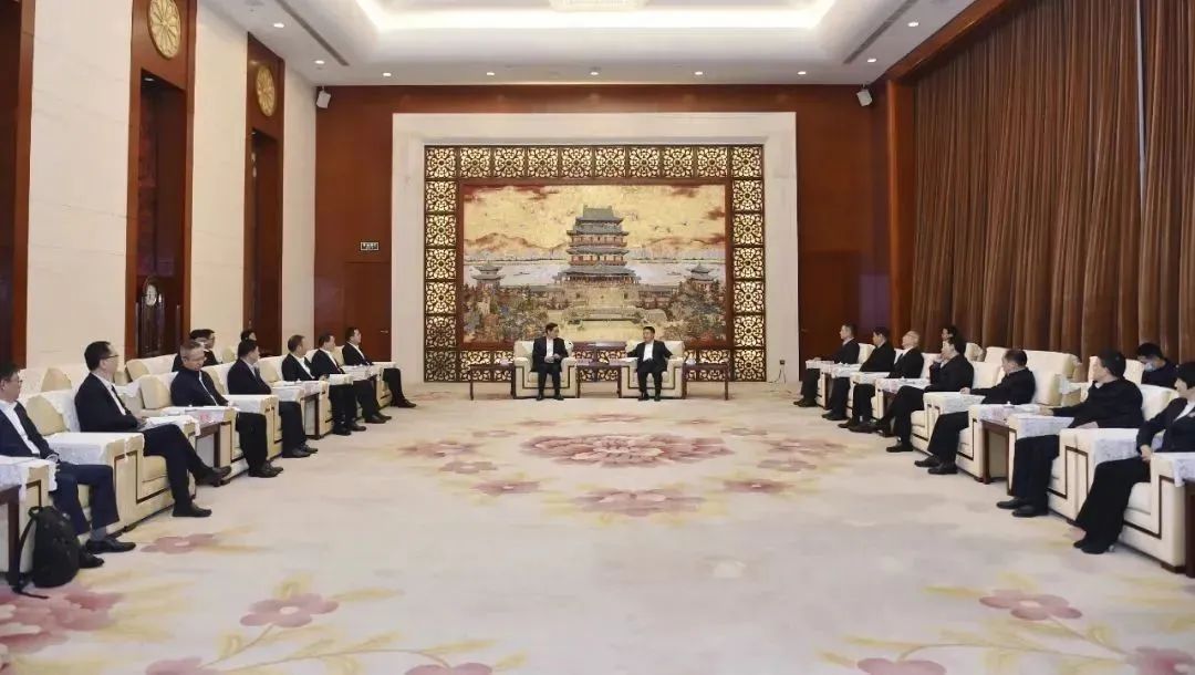 		尊龙凯时集团与江西省政府签署战略相助框架协议，，，，，，周育先见证签约并深入江西企业调研指导_市场绩效_尊龙凯时集团有限公司	