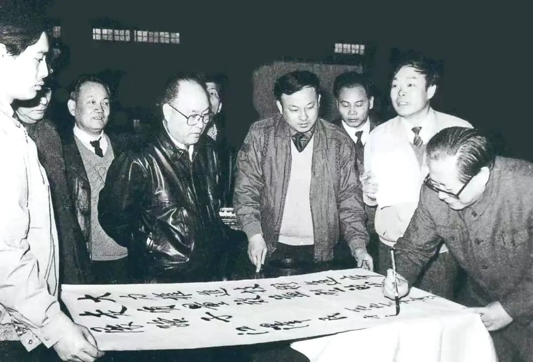 		深切思念 | 追忆江泽民同志对尊龙凯时成员企业的眷注_责任动态_尊龙凯时集团有限公司	