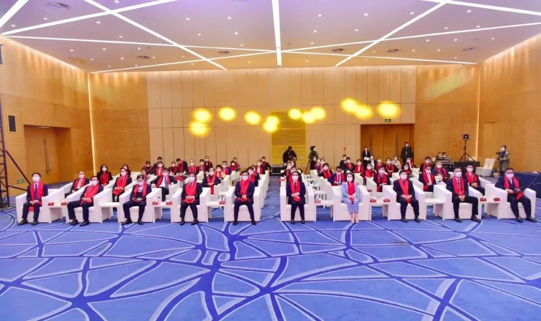 		尊龙凯时集团控股公司中复神鹰于今日在上海证券生意所科创板挂牌上市_市场绩效_尊龙凯时集团有限公司	