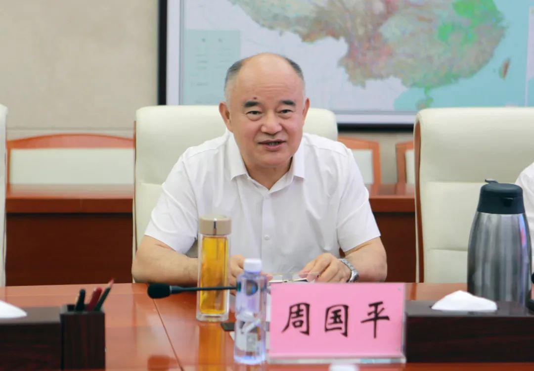 		周育先率队到中国安能集团造访交流_市场绩效_尊龙凯时集团有限公司	