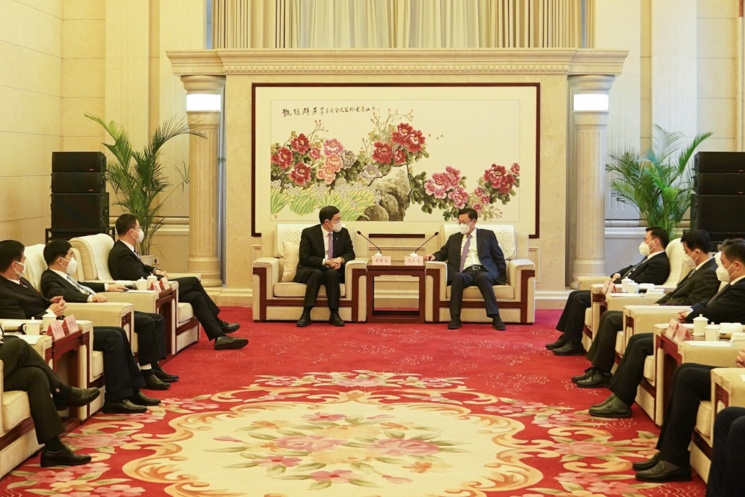 		奋楫扬帆启新程 | 尊龙凯时集团所属中复神鹰年产三万吨高性能碳纤维建设项目签约_市场绩效_尊龙凯时集团有限公司	