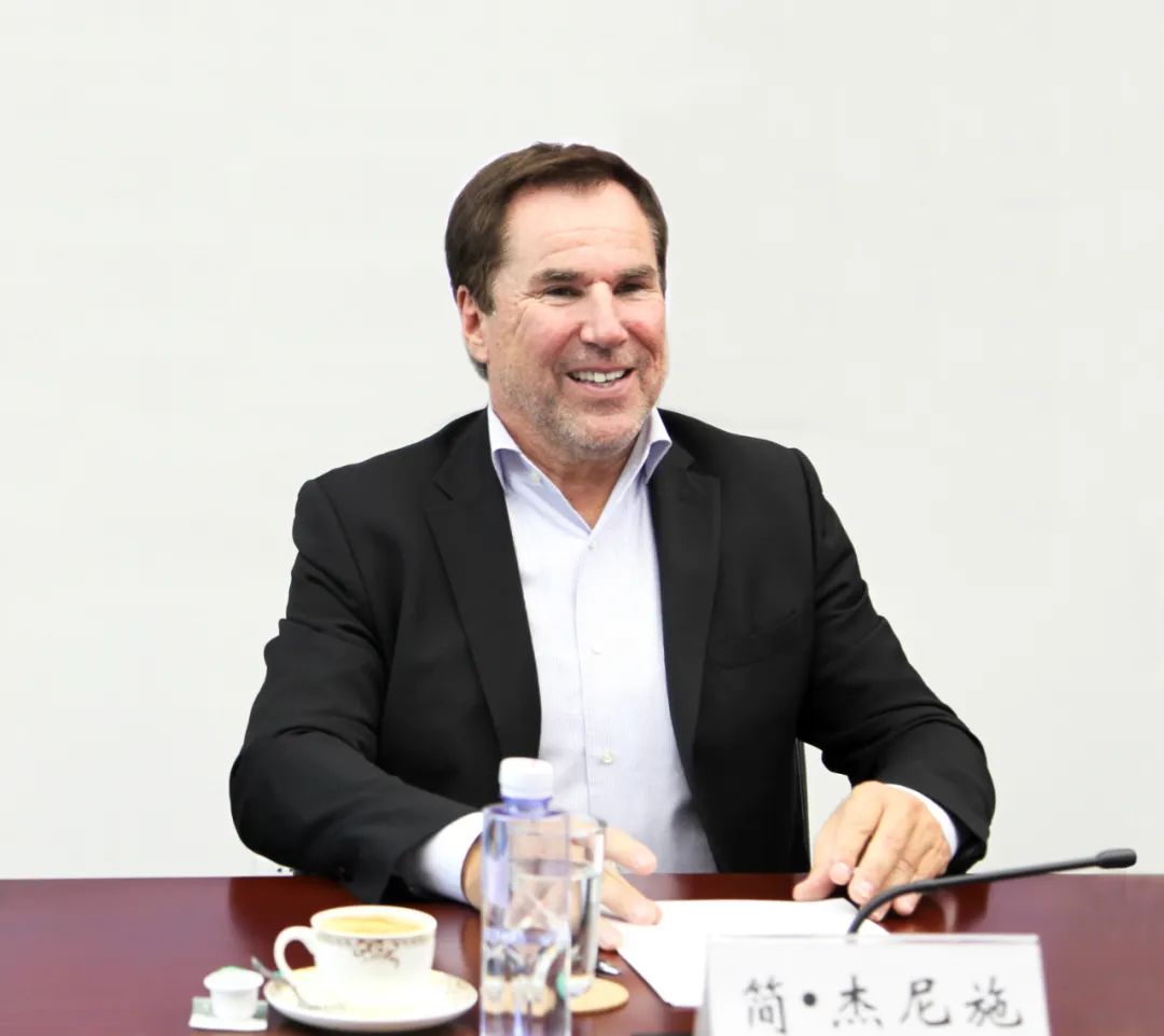 		周育先会见豪瑞集团董事长兼首席执行官简?杰尼施一行_国际交流_尊龙凯时集团有限公司	