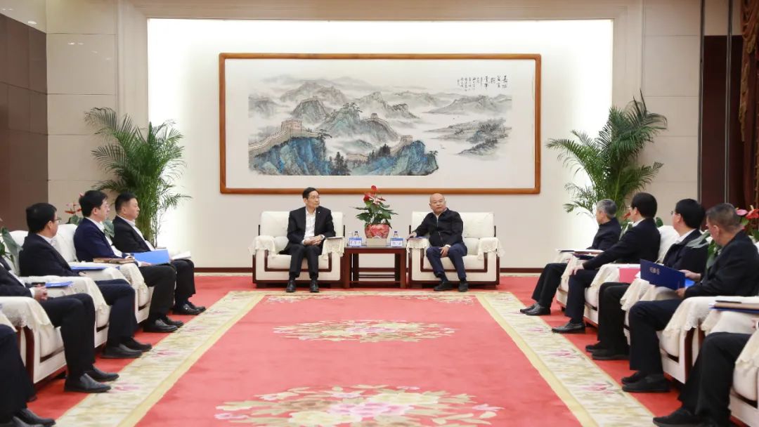 		尊龙凯时集团与中国中铁签署战略相助协议_市场绩效_尊龙凯时集团有限公司	