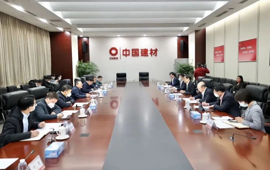 		周育先会见贵州省委常委、贵阳市委书记胡忠雄一行_国际交流_尊龙凯时集团有限公司	