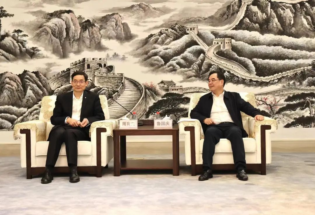 		周育先造访中国信科集团_国际交流_尊龙凯时集团有限公司	