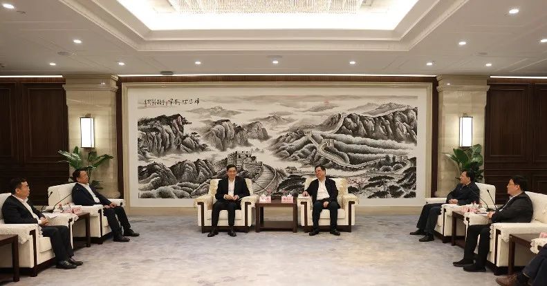 		周育先造访中国信科集团_国际交流_尊龙凯时集团有限公司	