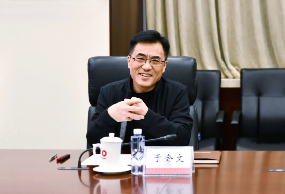 		周育先会见重庆市委常委、万州区委书记于会文一行_国际交流_尊龙凯时集团有限公司	