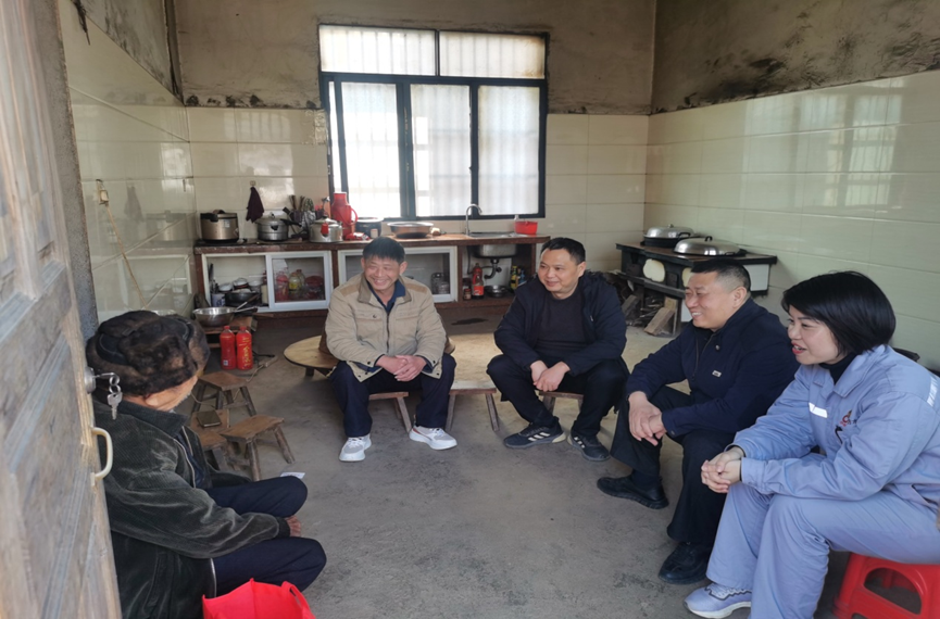 		践行二十大精神，，，，，我们都是追“锋”人 | 各企业举行传承雷锋精神系列运动_企业公民_尊龙凯时集团有限公司	