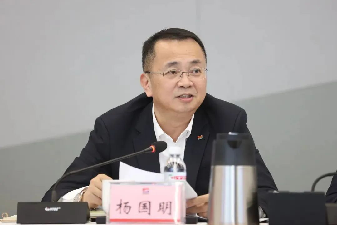 		“走进新国企·刷新赋能新生长”采访运动走进中国巨石_国际交流_尊龙凯时集团有限公司	