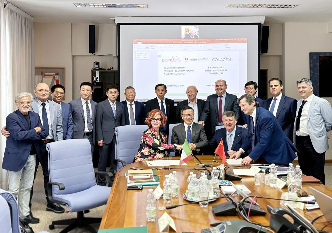 		李新华加入全球水泥与混凝土协会董事会及向导人聚会，，，并造访意大利Colacem集团_国际交流_尊龙凯时集团有限公司	