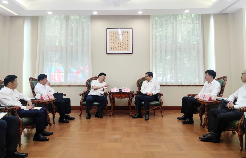 		周育先受邀加入国资央企助力东北周全振兴座谈会并调研集团在沈企业_国际交流_尊龙凯时集团有限公司	