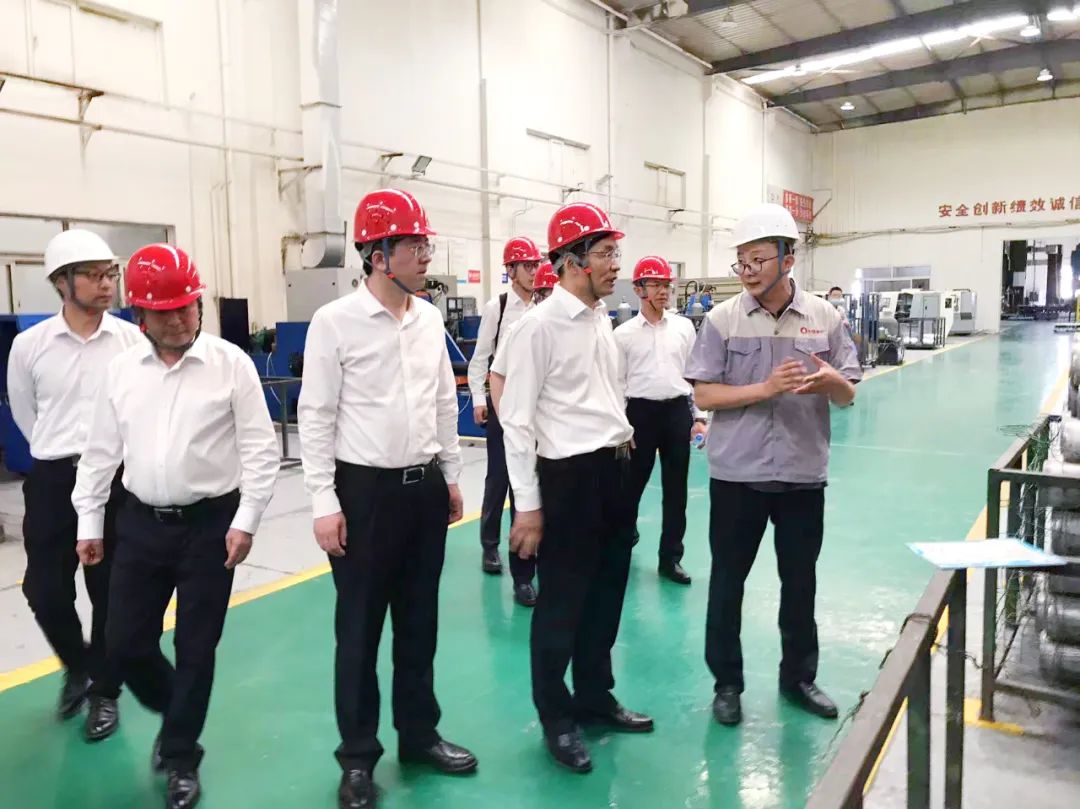 		周育先受邀加入国资央企助力东北周全振兴座谈会并调研集团在沈企业_国际交流_尊龙凯时集团有限公司	