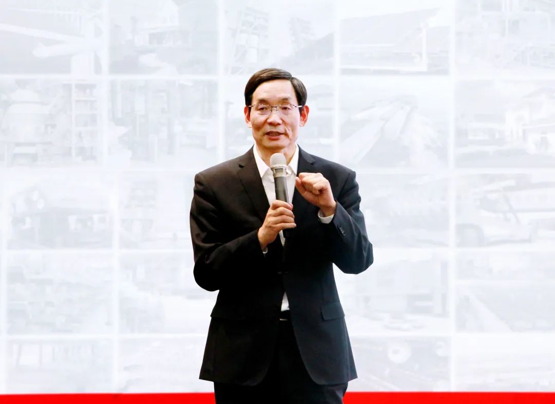 		周育先为集团第15期中青班及团员青年月表专题授课_企业培训_尊龙凯时集团有限公司	