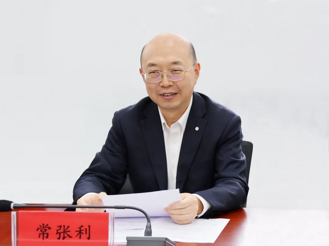 		常张利加入在宁中央单位定点帮扶座谈会并赴泾源县调研墟落振兴事情_企业公民_尊龙凯时集团有限公司	
