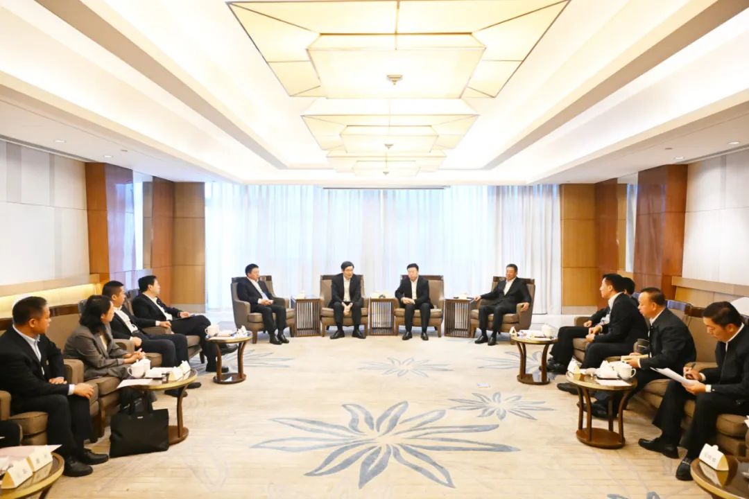 		周育先受邀加入天下寒地冰雪经济大会和央地相助论坛并调研集团在吉林企业_国际交流_尊龙凯时集团有限公司	