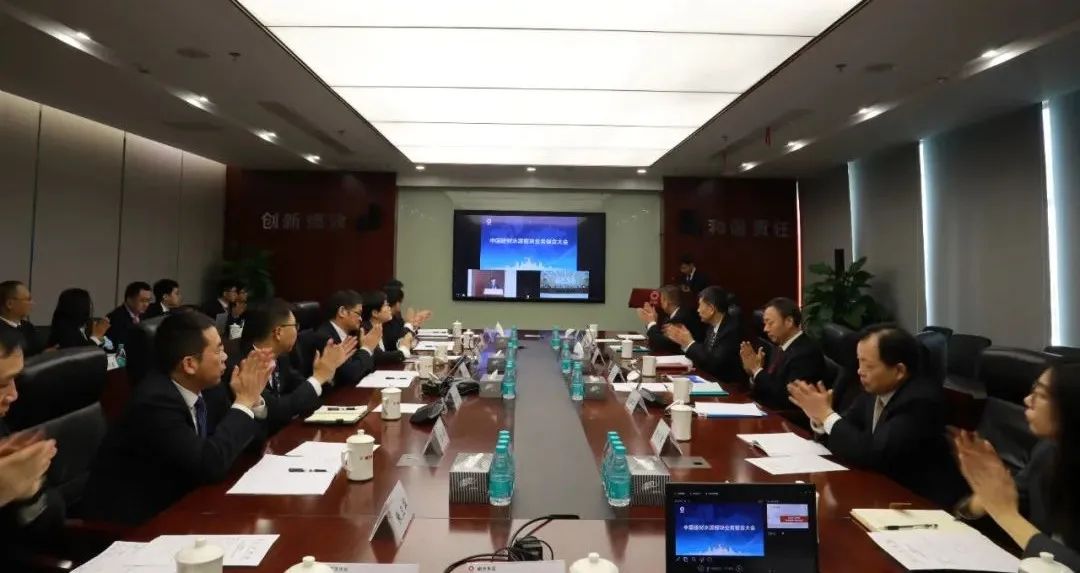 		尊龙凯时水泥板块营业整合大会在京召开，，，，全球营业规模最大、千亿市值的水泥公司全新亮相_幻灯片_尊龙凯时集团有限公司	