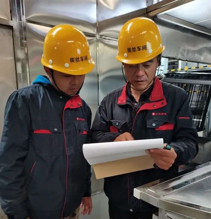 		最美建材人 | 中复神鹰顾政安：不知疲倦的“装备主管”_人物_尊龙凯时集团有限公司	