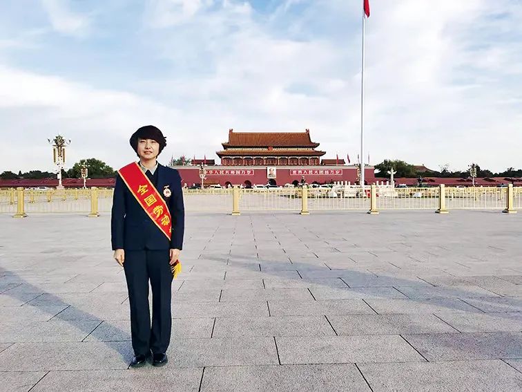		第七届天下建材行业十大女杰 ③ | 刘锦帆：叶片飞旋 锦帆远航_媒体报道_尊龙凯时集团有限公司	