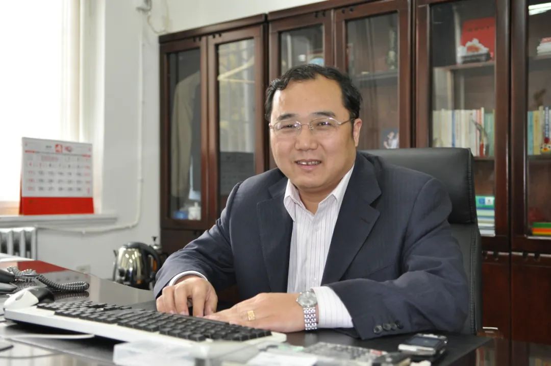 		斯人已逝去 精神长明亮——记继续有为、一心一意的好干部马明亮同志_人物_尊龙凯时集团有限公司	