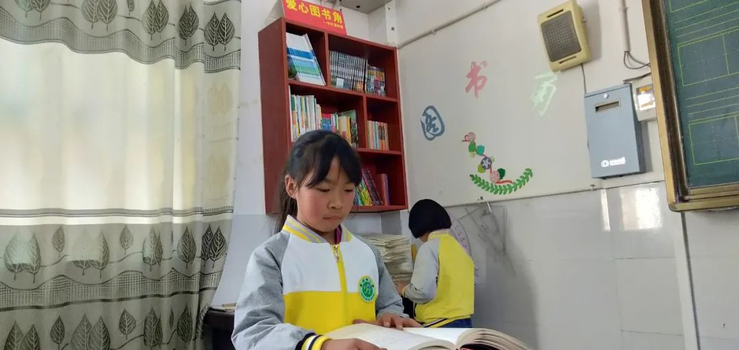 		冬日暖阳，，，我们为云南昭通孩子们送去温暖_责任与文化_尊龙凯时集团有限公司	