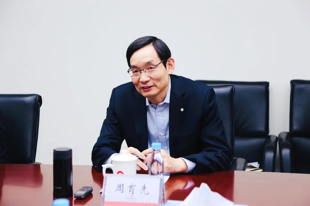 		周育先会见澳门湾峰董事长马志刚一行_国际交流_尊龙凯时集团有限公司	