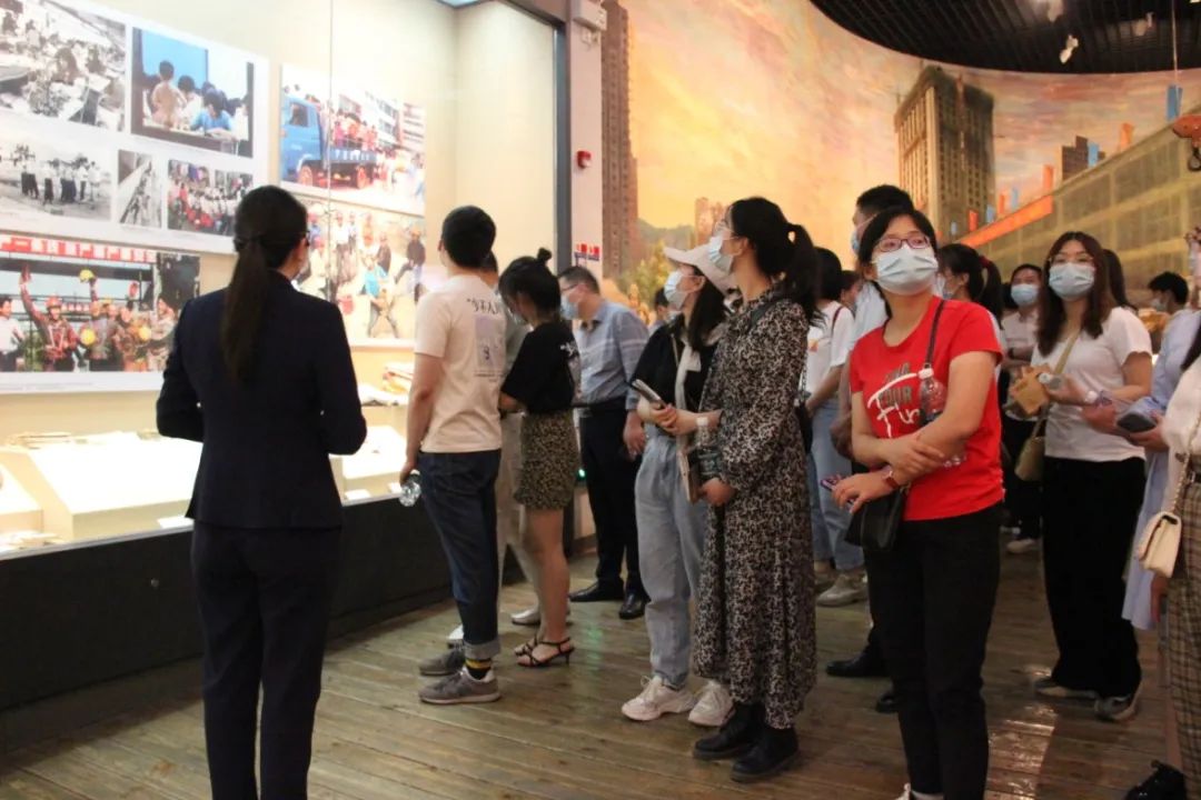 		旅行红色基地，，，，，学习斗争精神，，，，，庆祝与纪念中国共产党建党一百周年！_学习动态_尊龙凯时集团有限公司	