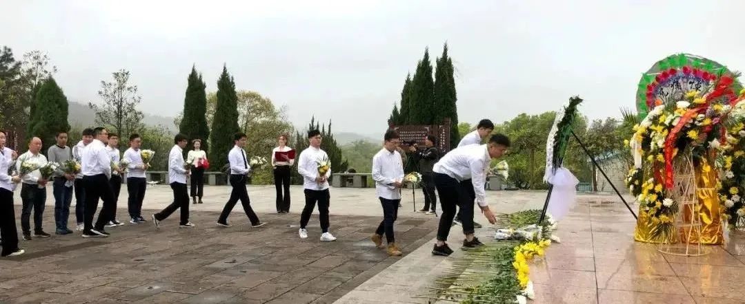 		思念英烈 开创未来 | 尊龙凯时集团成员企业组织开展“清明祭英烈”主题运动_责任与文化_尊龙凯时集团有限公司	