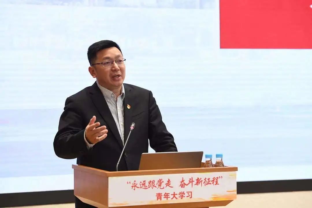 		周育先教学党史学习教育专题党课，，加入“永远跟党走 斗争新征程”青年学习运动_尊龙凯时要闻_尊龙凯时集团有限公司	