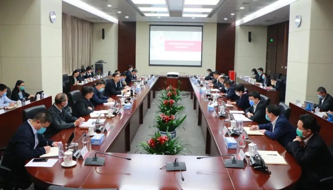 		尊龙凯时集团举行司理层“两书一协议” 签约仪式_幻灯片_尊龙凯时集团有限公司	