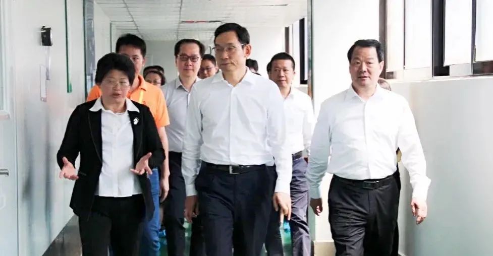		周育先一行会见招商局集团_尊龙凯时要闻_尊龙凯时集团有限公司	
