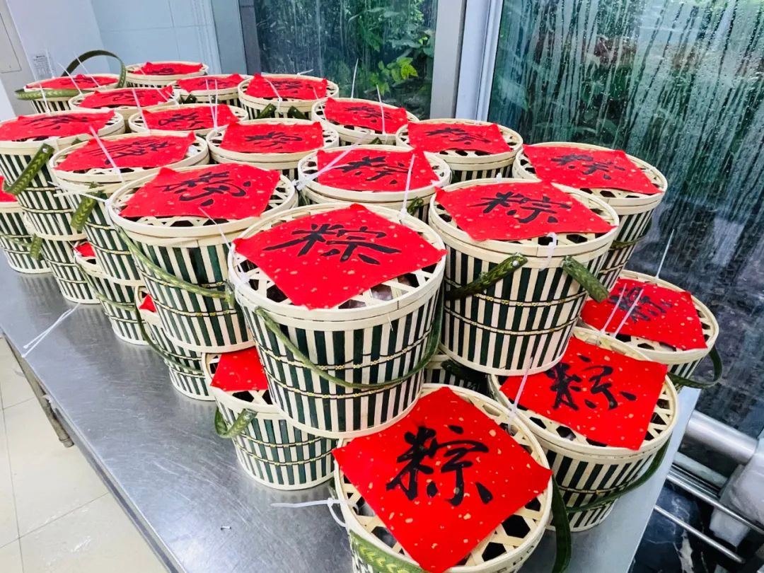 		端午安康 | “粽”有团圆意，，，建材一家亲！_责任与文化_尊龙凯时集团有限公司	