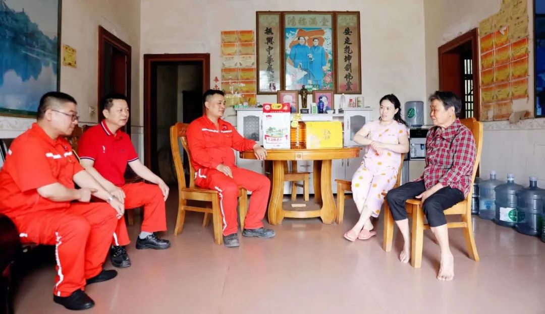 		端午安康 | “粽”有团圆意，，，建材一家亲！_责任与文化_尊龙凯时集团有限公司	