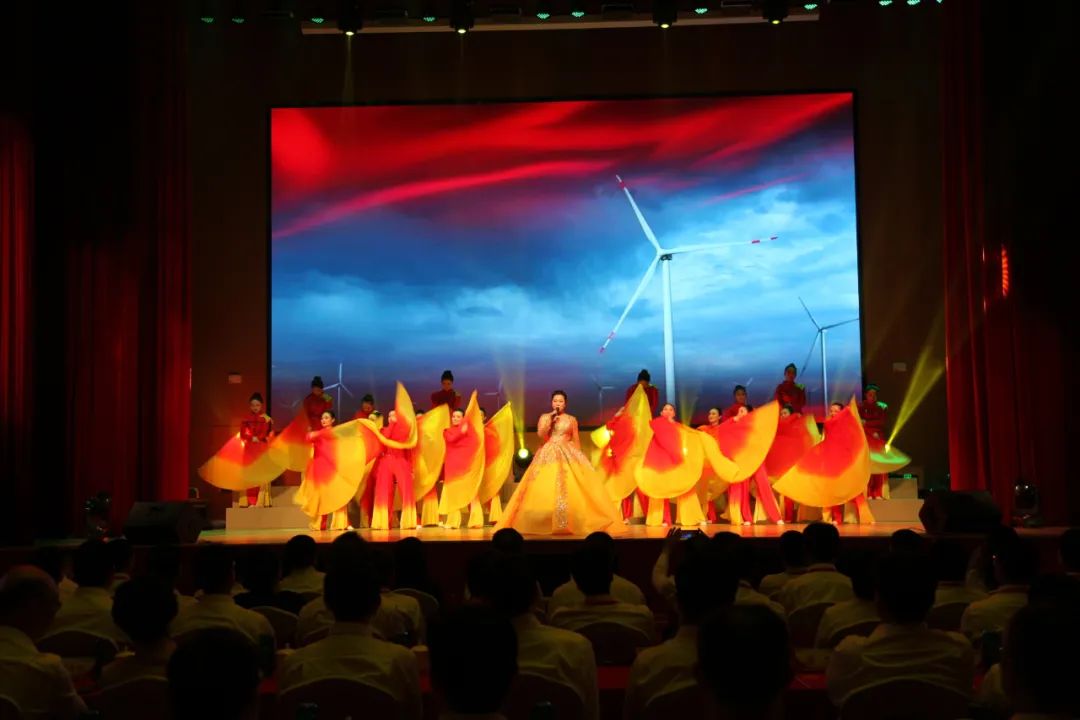 		尊龙凯时集团庆祝建党100周年“两优一先”表扬大会暨“党建事情品牌”宣布会盛大召开_要闻_尊龙凯时集团有限公司	