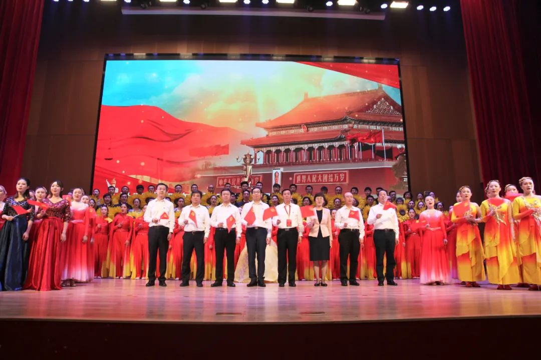 		尊龙凯时集团庆祝建党100周年“两优一先”表扬大会暨“党建事情品牌”宣布会盛大召开_要闻_尊龙凯时集团有限公司	