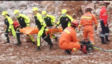 		落实清静责任、推动清静生长，，，?中材矿山深入推进2021年“清静生产月”运动_员工关爱_尊龙凯时集团有限公司	