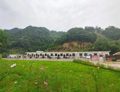 		落实清静责任、推动清静生长，，，?中材矿山深入推进2021年“清静生产月”运动_员工关爱_尊龙凯时集团有限公司	