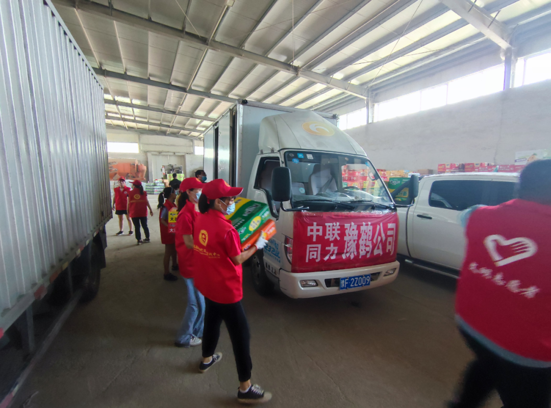 		一直“豫”你在一起，，，，，，尊龙凯时集团抗洪救援一直歇！_图片_尊龙凯时集团有限公司	