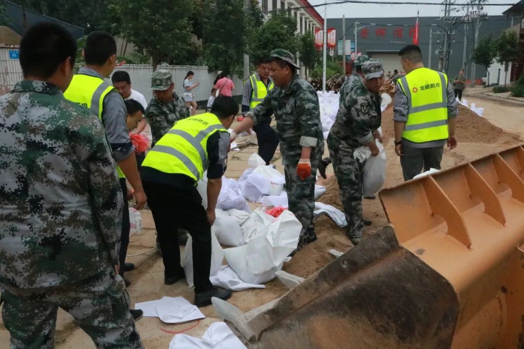 		“豫”你同在，，，尊龙凯时集团抗洪救灾一直在行动！_图片_尊龙凯时集团有限公司	