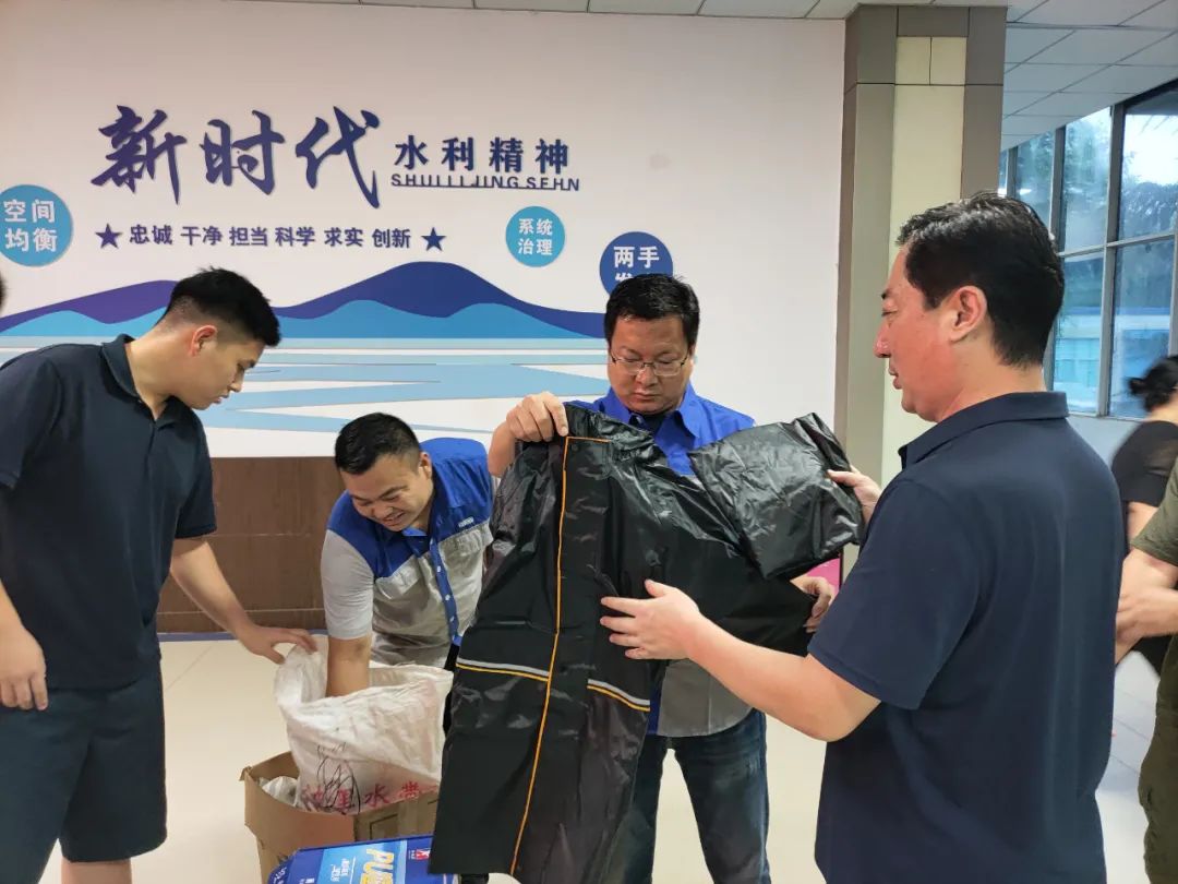 		“豫”你同在，，，尊龙凯时集团抗洪救灾一直在行动！_图片_尊龙凯时集团有限公司	