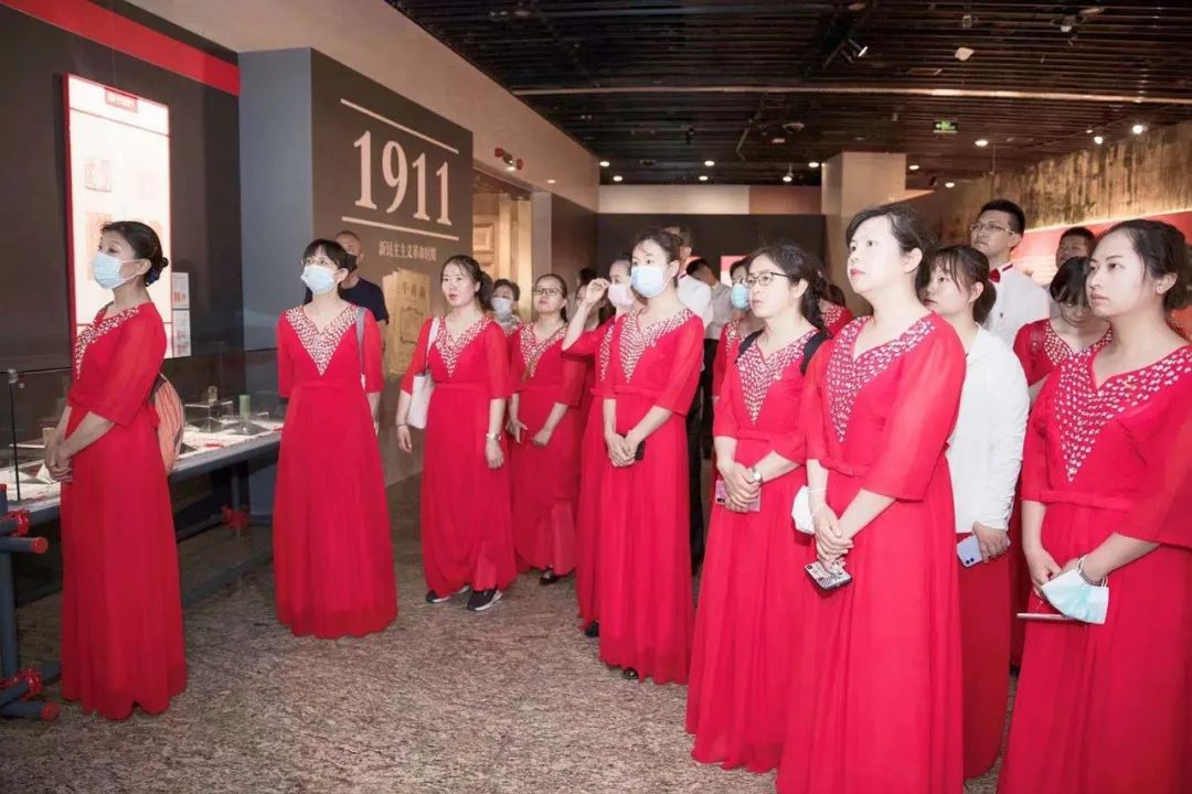 		尊龙凯时集团组织旅行“印记初心”公共篆刻展并开展主题党日运动_责任与文化_尊龙凯时集团有限公司	