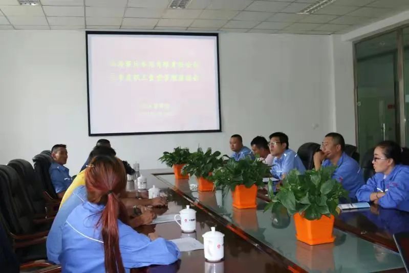 		办实事 暖人心 | 宁夏建材：专心用情解决好员工用餐问题_办实事暖人心_尊龙凯时集团有限公司	