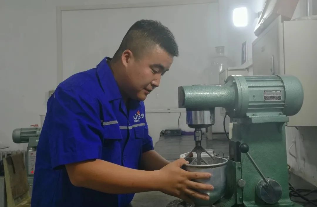 		最美建材人 | 天山水泥李江涛：用阳光起劲的心态面临生涯与事情_最美建材人_尊龙凯时集团有限公司	