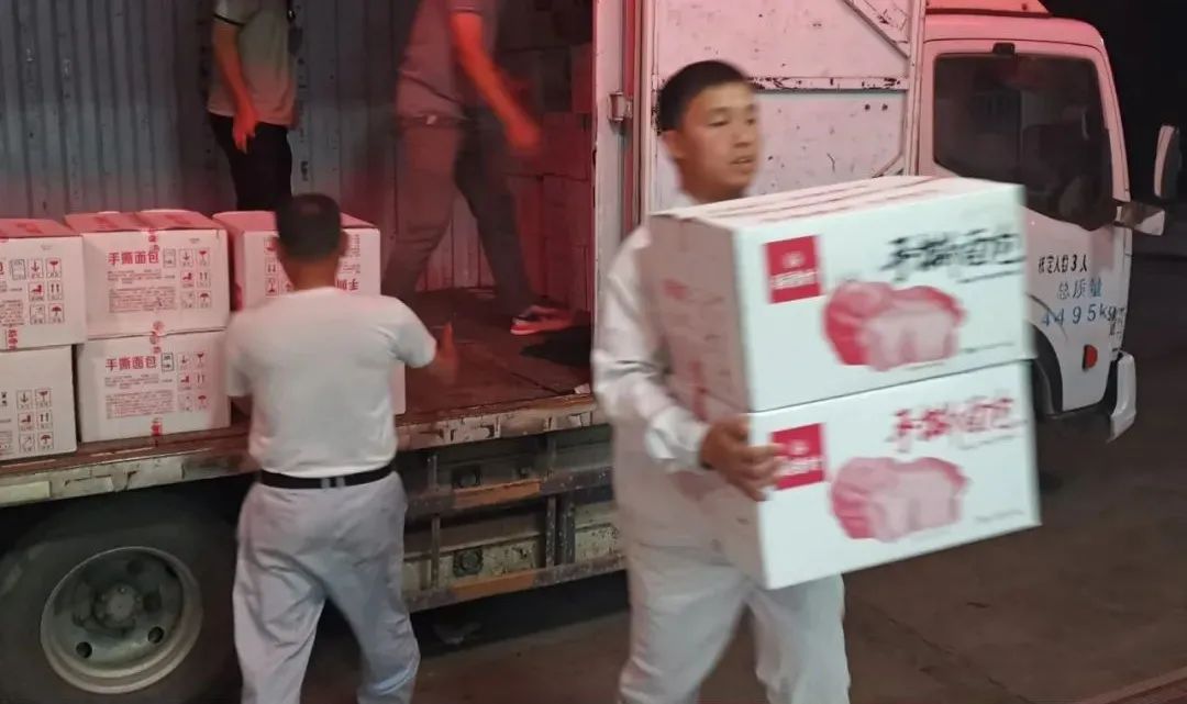 		彰显央企继续 | 我们防疫战疫、驰援捐赠、灾区重修一直歇！_企业公民_尊龙凯时集团有限公司	