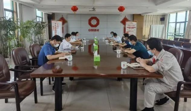 		办实事 暖人心 | 南京中联：水泥窑协同处置惩罚医废垃圾，，，，，守好疫情防控“最后一道关”_办实事暖人心_尊龙凯时集团有限公司	