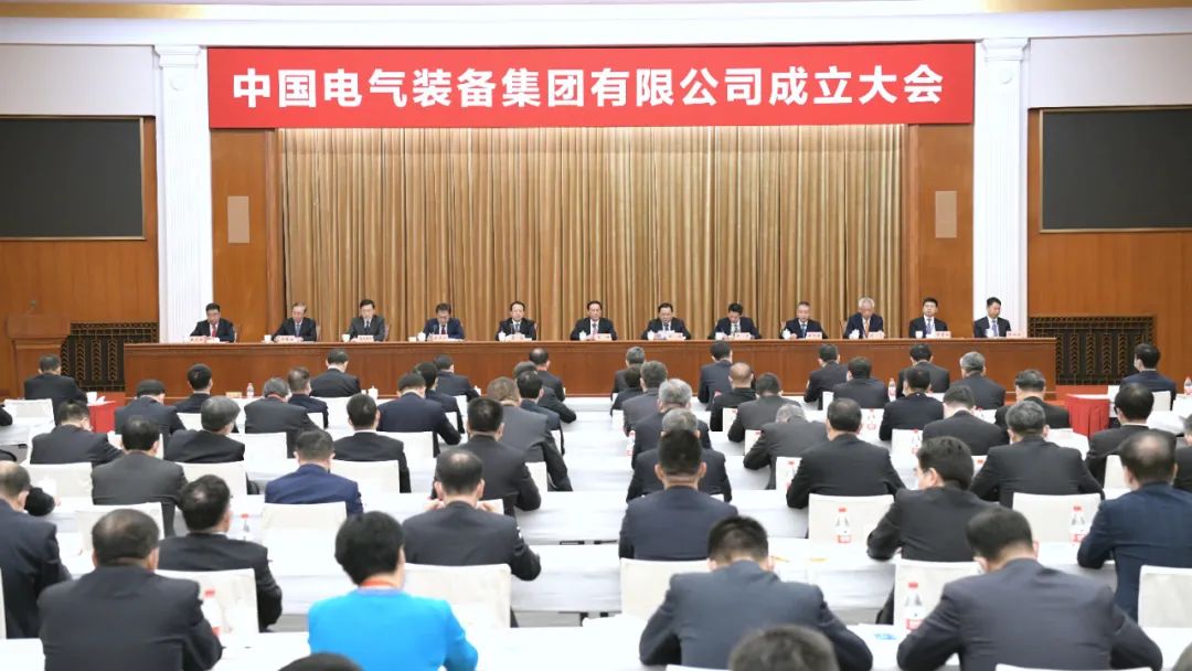 		中央企业刷新攻坚举行时：深水行舟正奋楫！_国资关注_尊龙凯时集团有限公司	