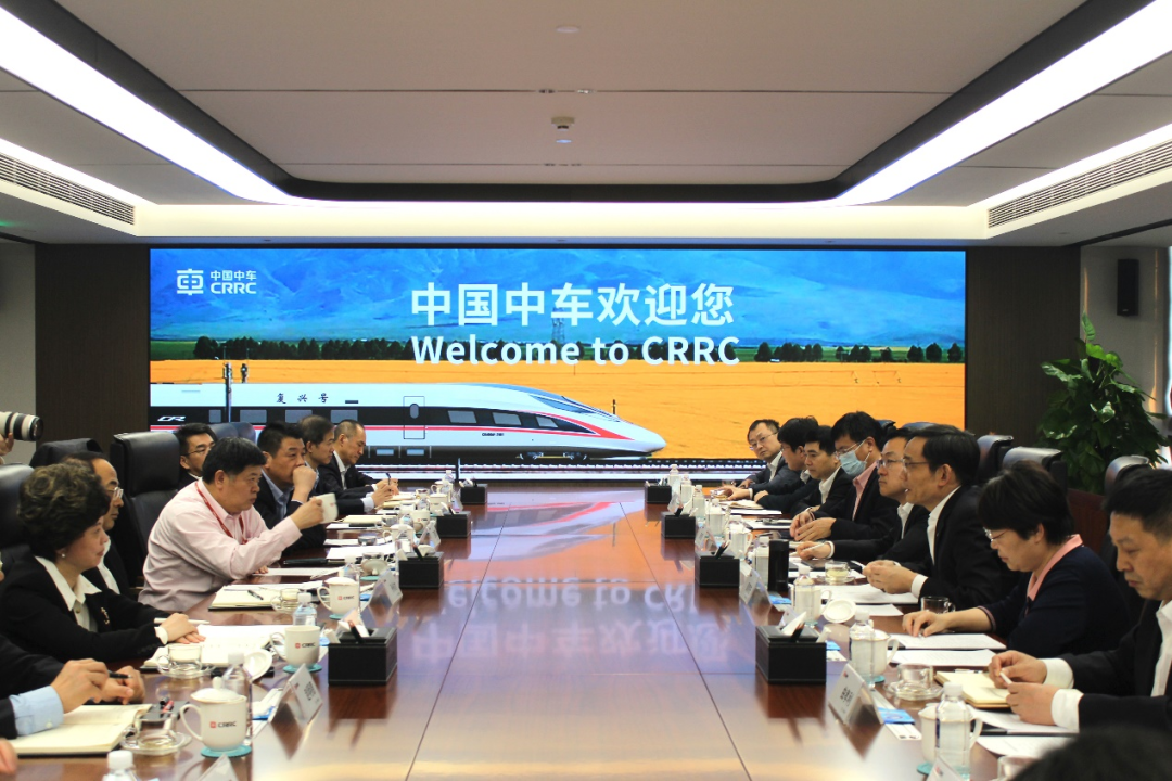 		周育先会见中国中车集团_国际交流_尊龙凯时集团有限公司	