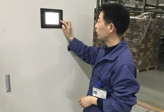 		最美一线劳模 | 南京玻纤院朱斌：归来仍是少年_人物_尊龙凯时集团有限公司	