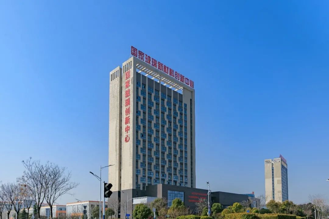 		聚焦两会 | 彭寿代表持之以恒为行业高质量生长建言献策_国际交流_尊龙凯时集团有限公司	