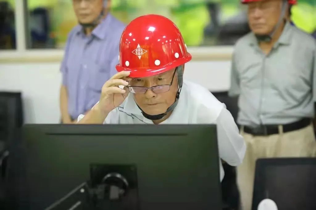 		百年耀华 | 邢海村：我眼中的耀华_故事_尊龙凯时集团有限公司	
